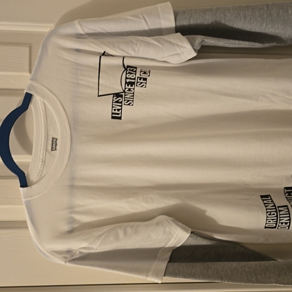 LEVIS SIGNATURE BOYS WHITE & GRAY LONG SLEEVE LAYERED LOOK T-SHIRT SIZE MEDIUM - Picture 3 of 14